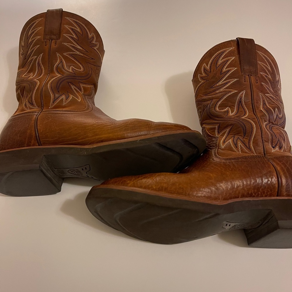 Ariat cowboy boots